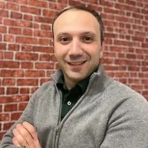 Arsen Misakyan, CEO and Founder at LAXcar